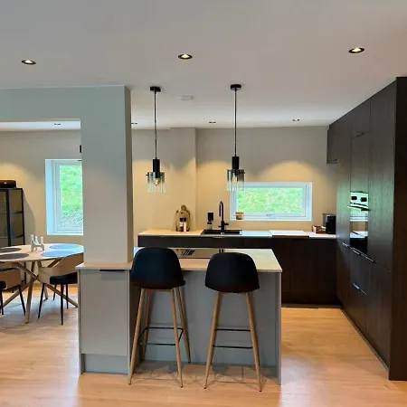 Nyoppusset Til Leie * Isfjorden